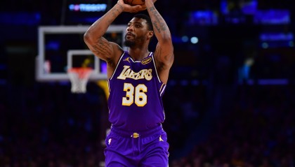 防守+空间都被针对！点名东詹&amp;放空斯玛特 湖人高端局一碰就碎？