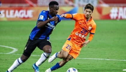 彩经网走势图大全新版-横滨绝杀卡雅锁定中日死磕？ 泰山：12分可能都不够